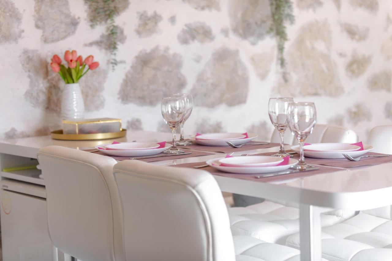 Buici Little Stone Houseアパートメント エクステリア 写真