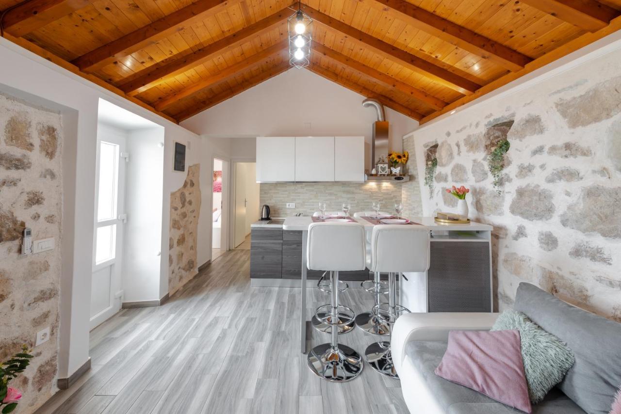 Buici Little Stone Houseアパートメント エクステリア 写真